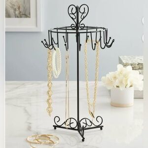 Spinning Top Jewelry Holder by Bead landing with 16 hooks